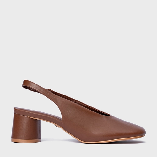 Scarpin Slingback Basic Salto Oval Couro Marrom Walnut