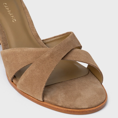 Sandália Tiras Cruzadas Salto Bloco Médio Couro Suede Bege Almond