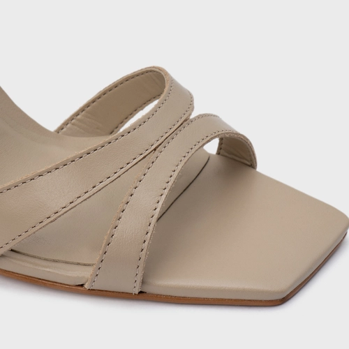 Sandália Signature Salto Allure Couro Bege Oatmeal