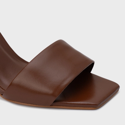 Sandália Everyday Salto Allure Couro Marrom Walnut