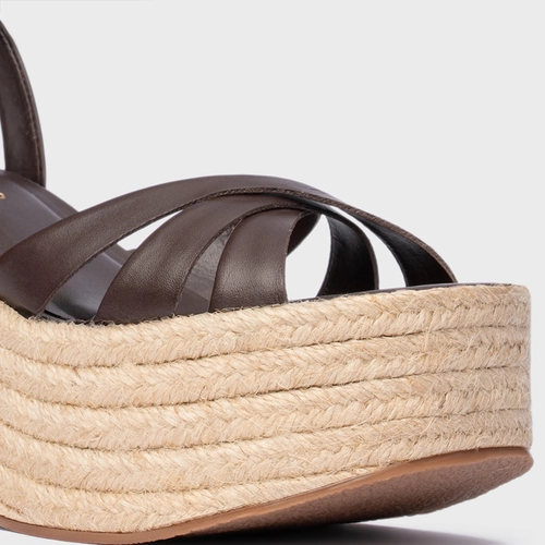 Sandália Triple Tiras Maxi Anabela Couro Marrom Ganache