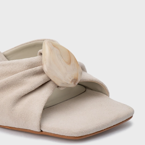 Sandália Desert Stone Salto Allure Couro Suede Off White Osso
