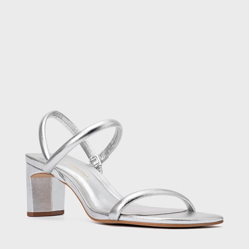 Sandália Essential Salto Reto Couro Metalizado Prata Silver