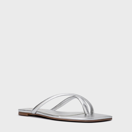 Rasteira Essential Couro Metalizado Prata Silver