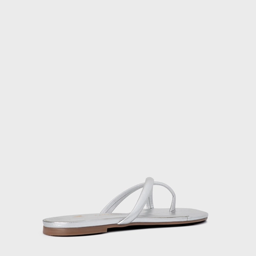 Rasteira Essential Couro Metalizado Prata Silver
