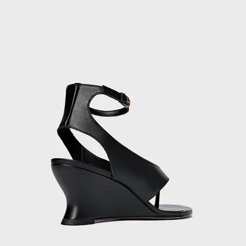 Sandália Thong Anabela Slim Couro Preto