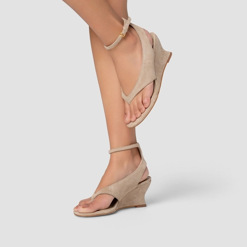 Sandália Thong Anabela Slim Couro Suede Bege Oatmeal