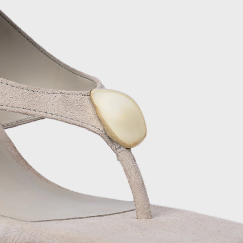 Sandália Thong  Gold Detail Lace Up Salto Uno Couro Suede Off White Osso